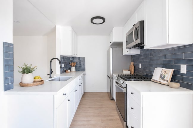 Building Photo - 5740 Camellia Ave