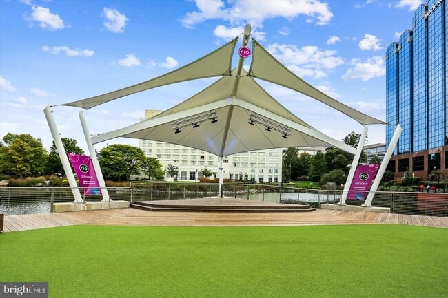 Building Photo - 21 Sterling Ct