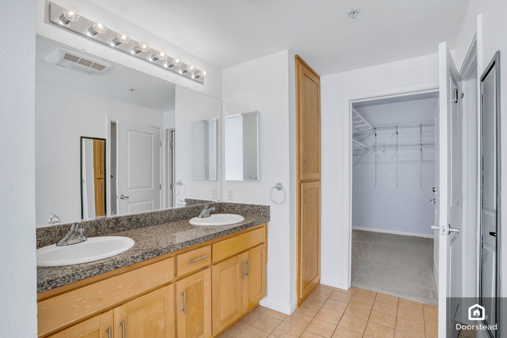 Building Photo - 301 Crescent Ct