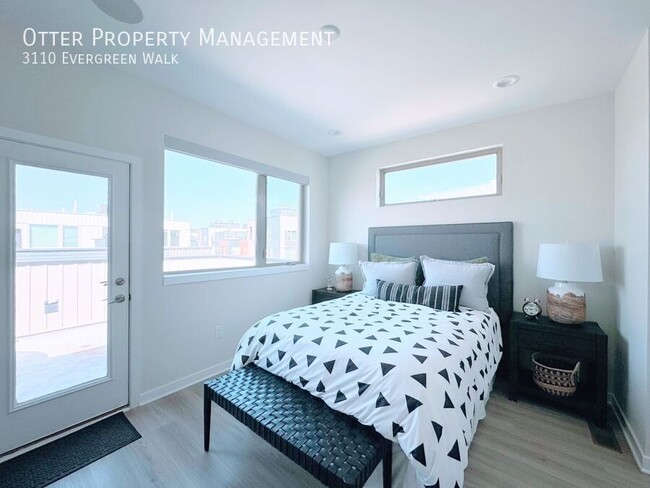 Building Photo - 3110 Evergreen Walk