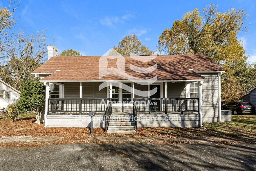 Building Photo - 3 Jackson St