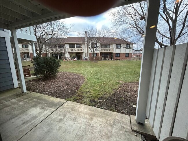 Building Photo - 734 Plum Tree Ct