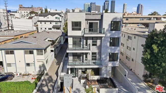 Building Photo - 1820 Prosser Ave