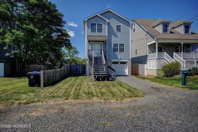 Building Photo - 15 Griggs Ave
