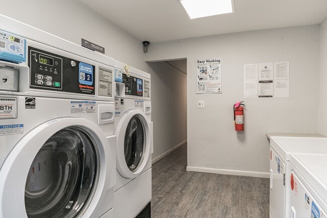 Building Photo - Seaford Gardens