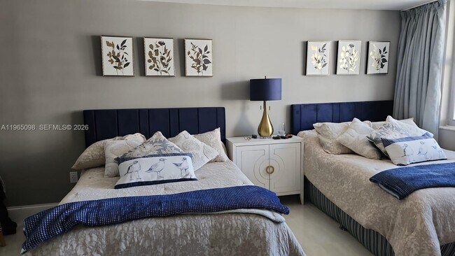 Building Photo - 5701 Collins Ave