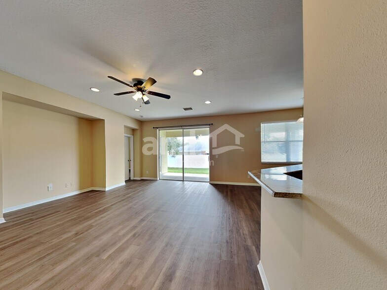 Building Photo - 11337 Bridge Pine Dr