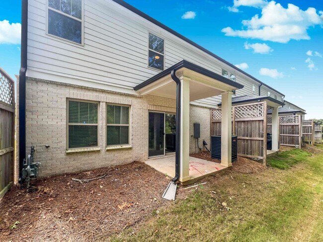 Building Photo - Fantastic 3 BR/2.5 BA Marietta Townhome in...