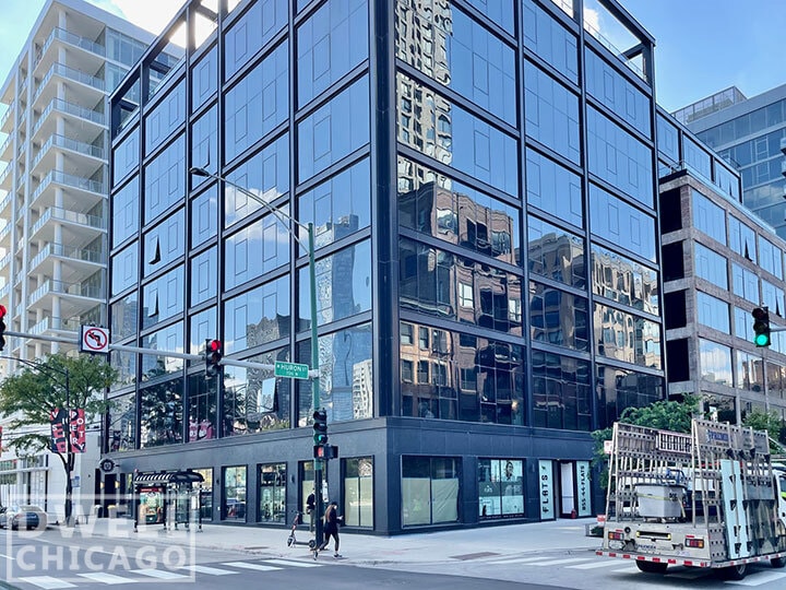 Building Photo - 640 N La Salle Dr