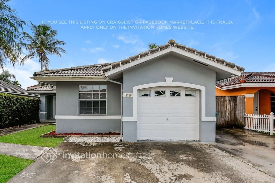Primary Photo - 13750 SW 157th Terrace