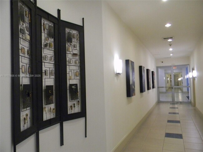 Building Photo - 2001 Biscayne Blvd