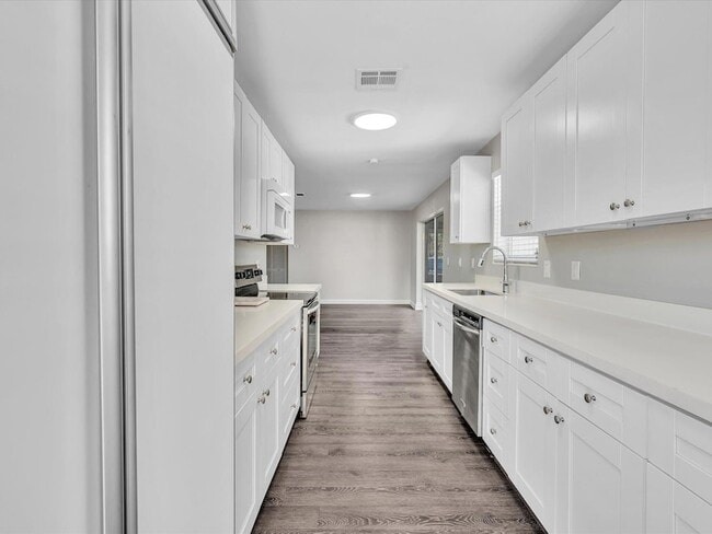 Building Photo - 54 SW 16th St