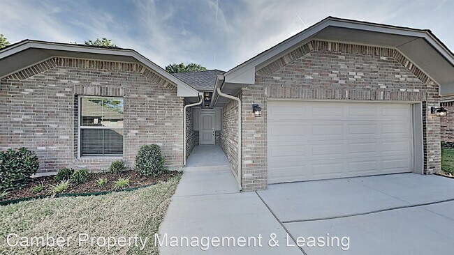 Building Photo - 4 br, 2 bath House - 2225 Cale Cove