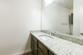 Building Photo - Newer Townhome Located South Of Town Near ...