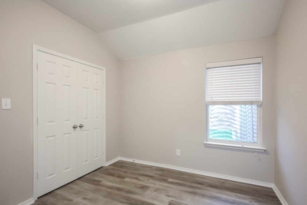 Building Photo - 258 Kennedy Dr