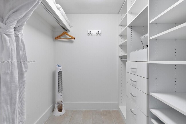 Building Photo - 102 24th St