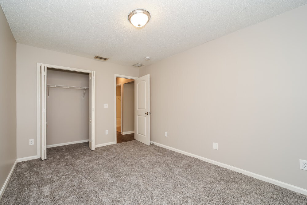 Building Photo - 440 Sanwick Dr