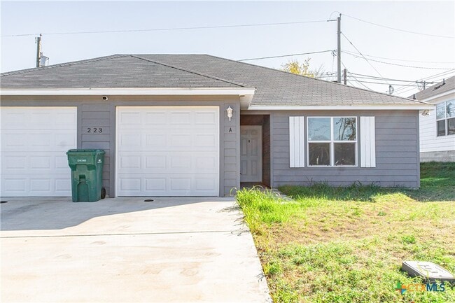Primary Photo - 223 N Mary Jo Dr