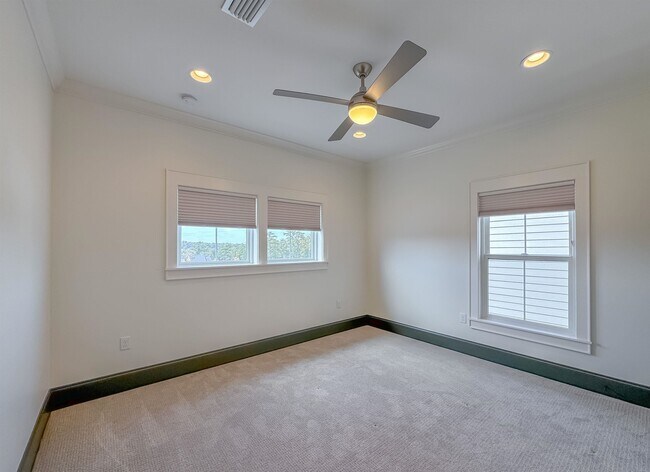 Building Photo - 3026 Gentilly St