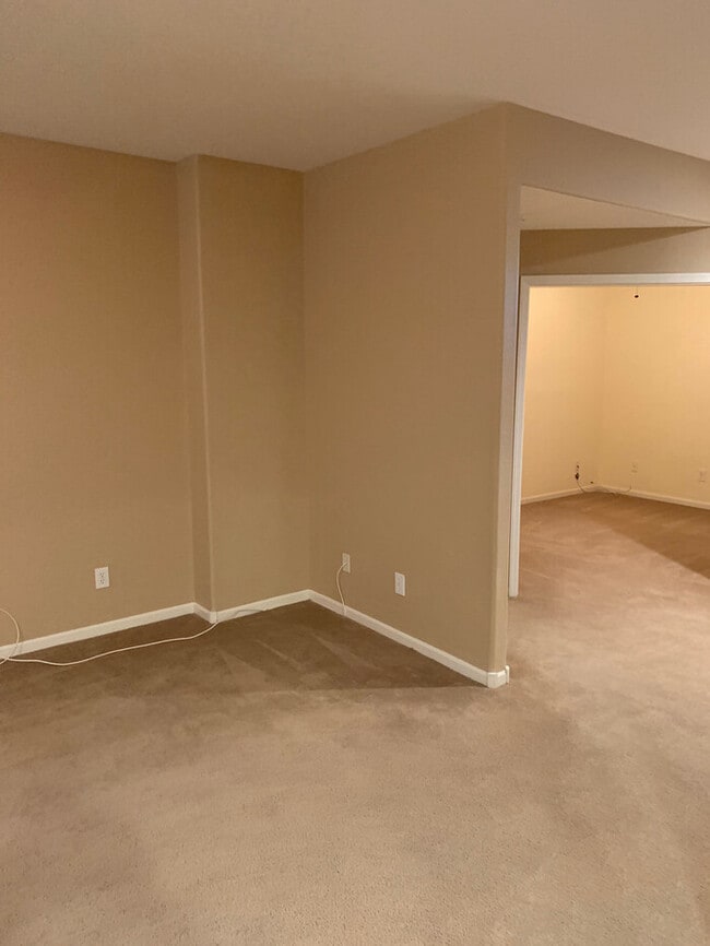 Building Photo - Very Nice 3 bedroom 2 bath home with a guest house