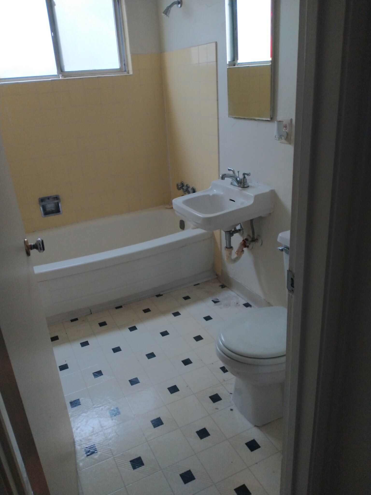 Building Photo - 734 Ohio St