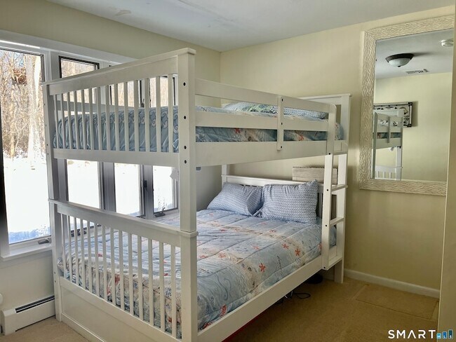 Building Photo - 51 Billow Rd