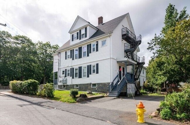 Building Photo - 133 Kendrick Ave