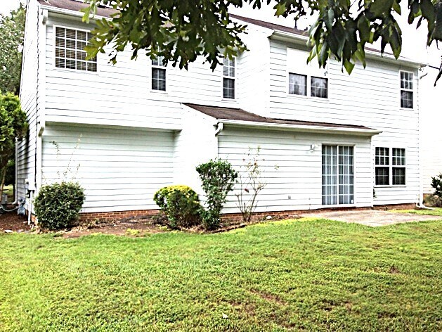 Building Photo - 118 Leacroft Way