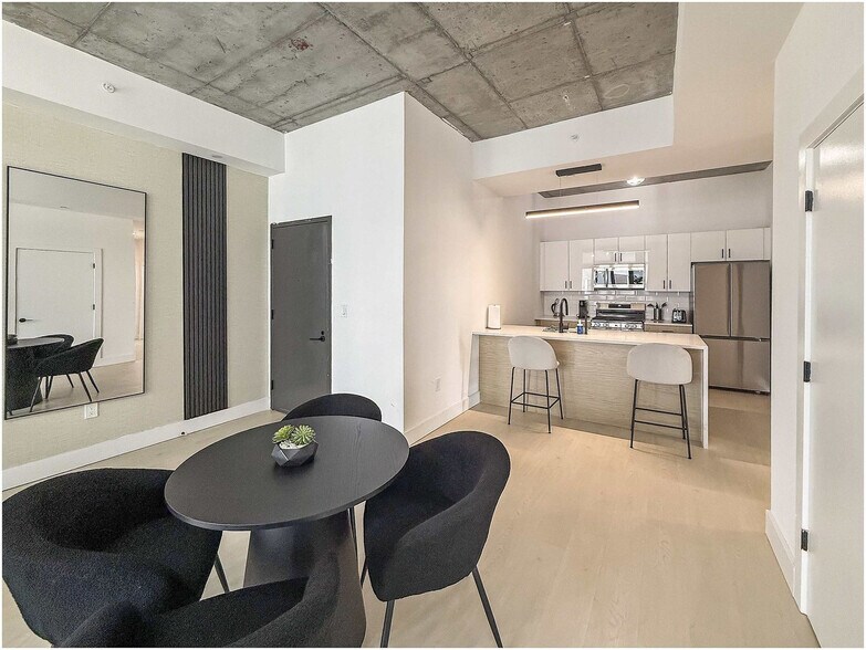 Building Photo - 1247 N 2nd St