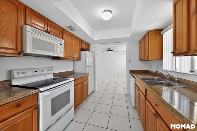 Building Photo - 253 Glenwood Ave