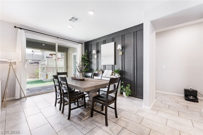 Building Photo - 7438 Ardenno St