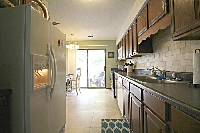 Building Photo - Beautifully Updated Patio Home In Niceville!