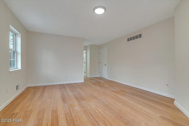 Building Photo - 502 Carrock Way
