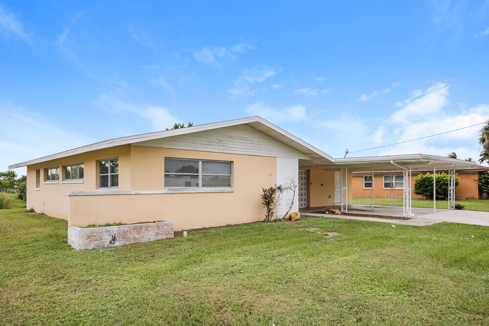 Building Photo - 502 Leeland Heights Blvd E