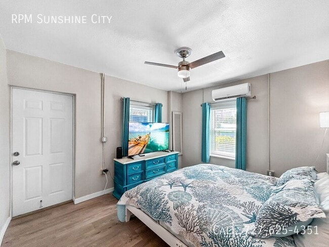 Building Photo - 14135 Palm St