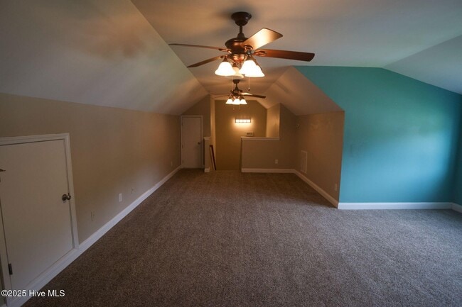 Building Photo - 116 Navy Blue Dr
