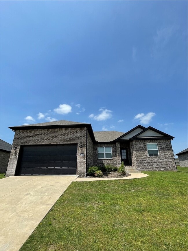 Building Photo - 2648 S Olive Ct
