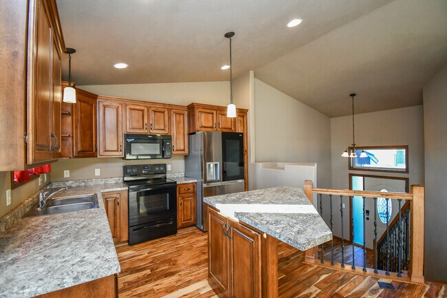 Building Photo - 5512 South Culbert Avenue