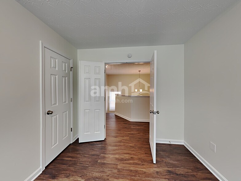 Building Photo - 4294 Windale Dr NW