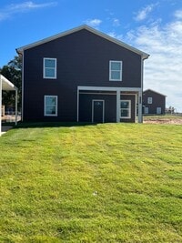 Building Photo - Barndo! Half acre lots! Country living!