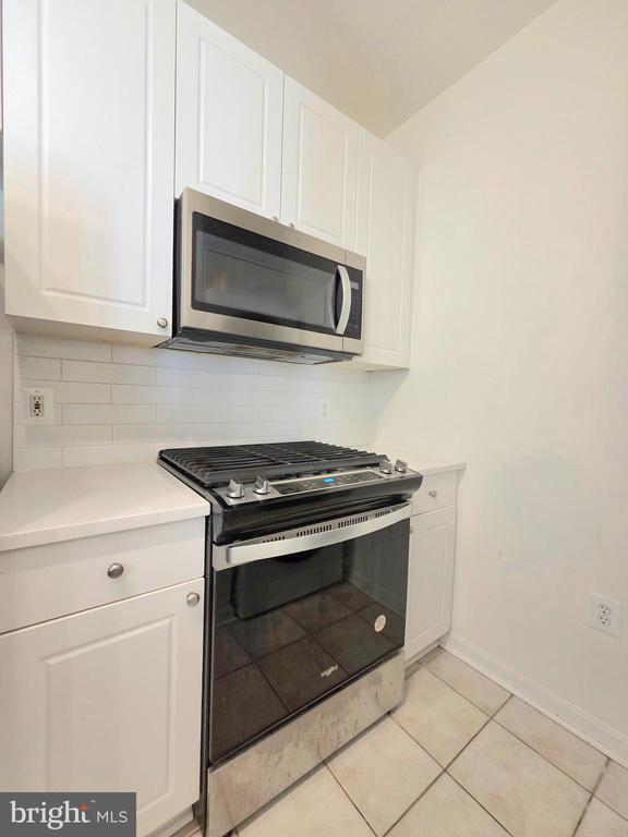 Building Photo - 2791 Centerboro Dr