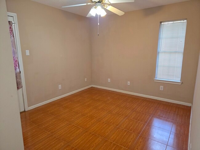 Building Photo - 414 Texas St