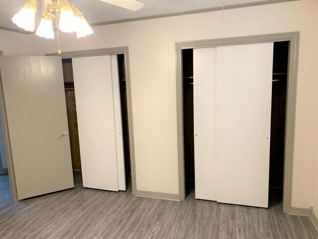 Building Photo - Come take a look at this home on a convenient corner lot