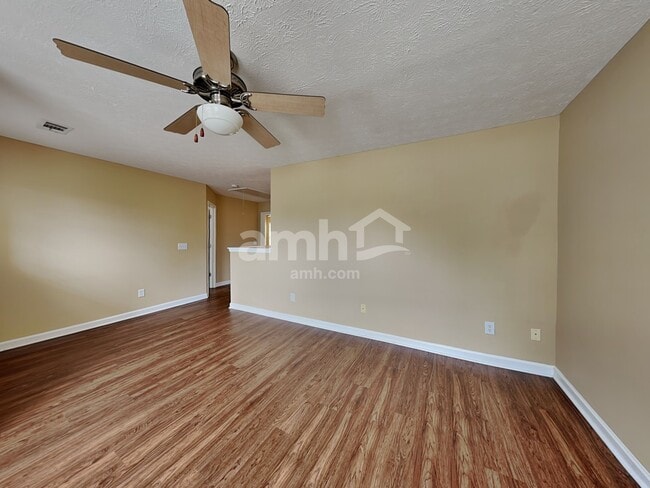 Building Photo - 226 Vintage Cir