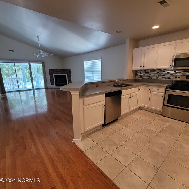 Building Photo - 7800 Cypress Island Dr