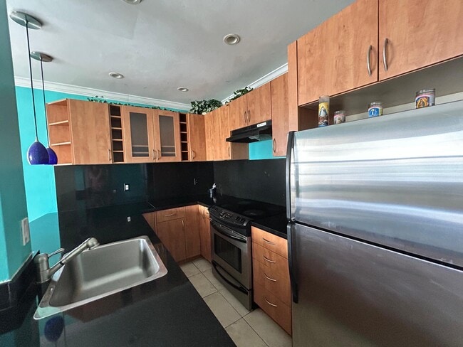 Building Photo - 2600 S Ocean Dr