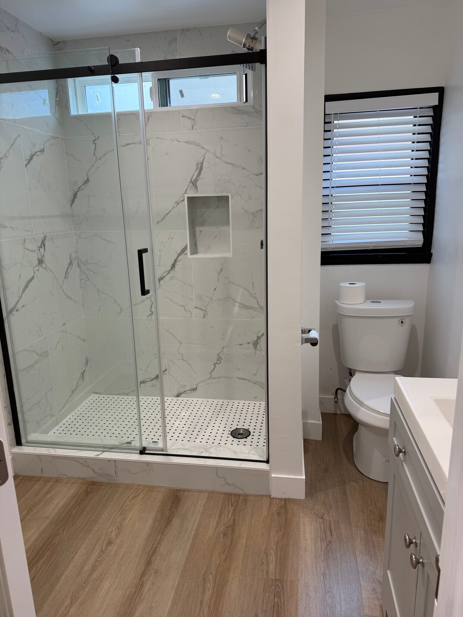 Building Photo - 946 15th Pl