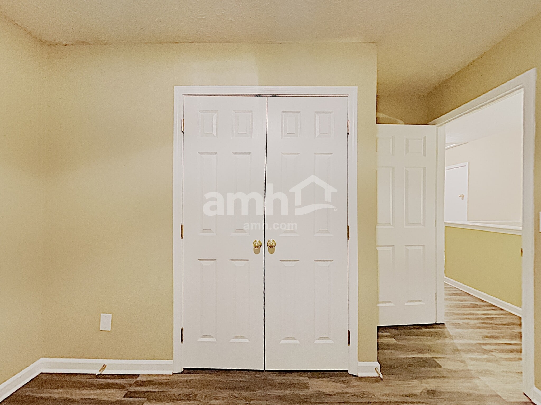 Building Photo - 1410 Dublin Ct