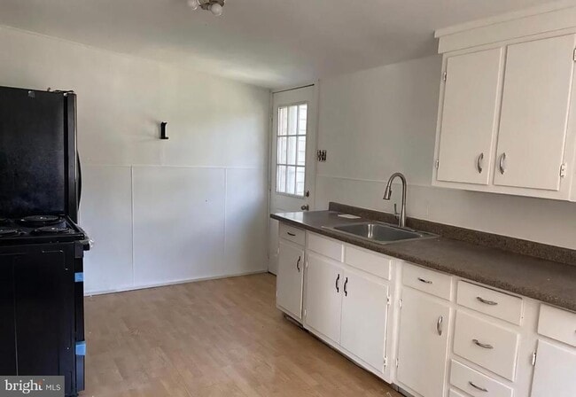 Building Photo - 361 Beech St