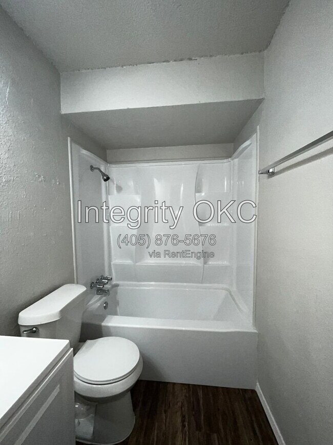 Building Photo - 3316 SE 57th St